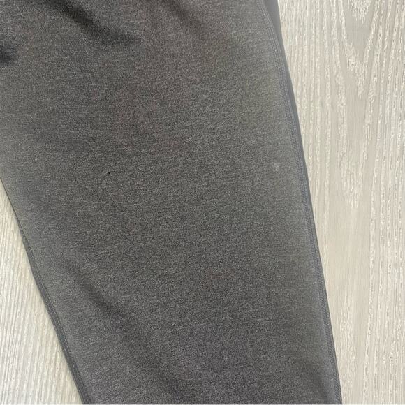 Au Rum Women's Gray & Black Midrise Stretchy Crop Leggings Size Small - Picture 10 of 11